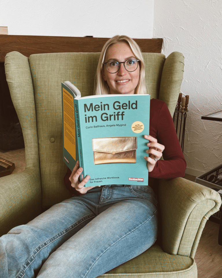 MissFinance- Mein Geld im Griff - Angela im Sessel